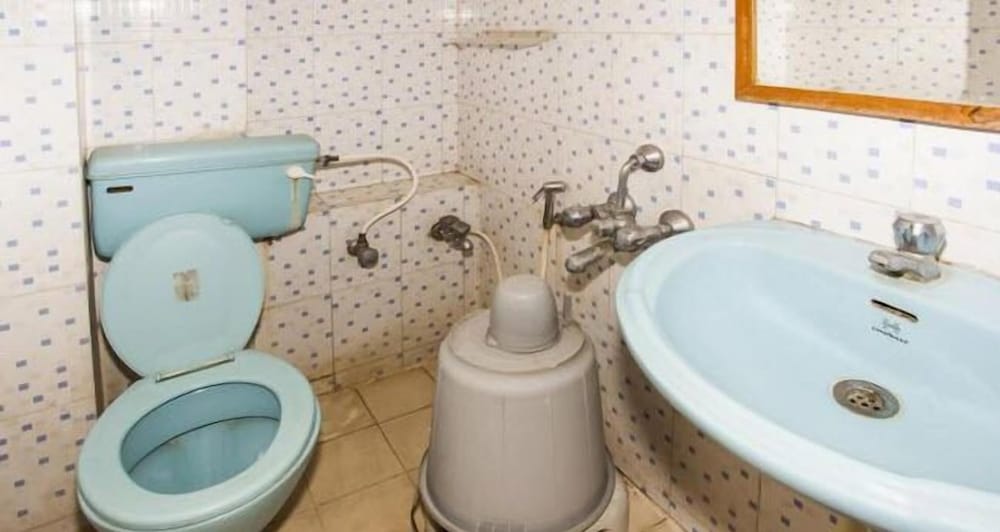 Bathroom sink