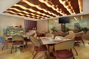thumbnail: Restaurant