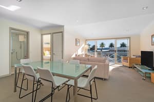 thumbnail: In-room dining