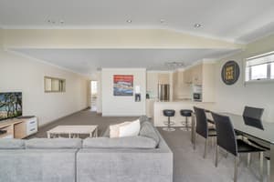 thumbnail: In-room dining
