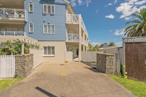 thumbnail: Terrace/patio