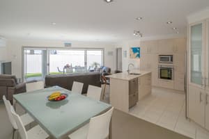 thumbnail: In-room dining