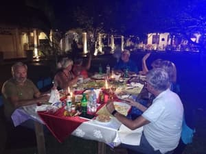 thumbnail: Outdoor dining