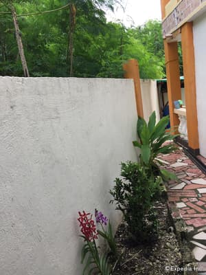 thumbnail: Exterior