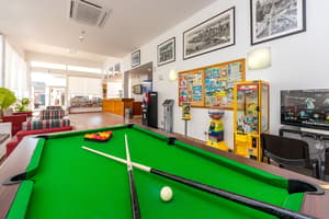 thumbnail: Billiards