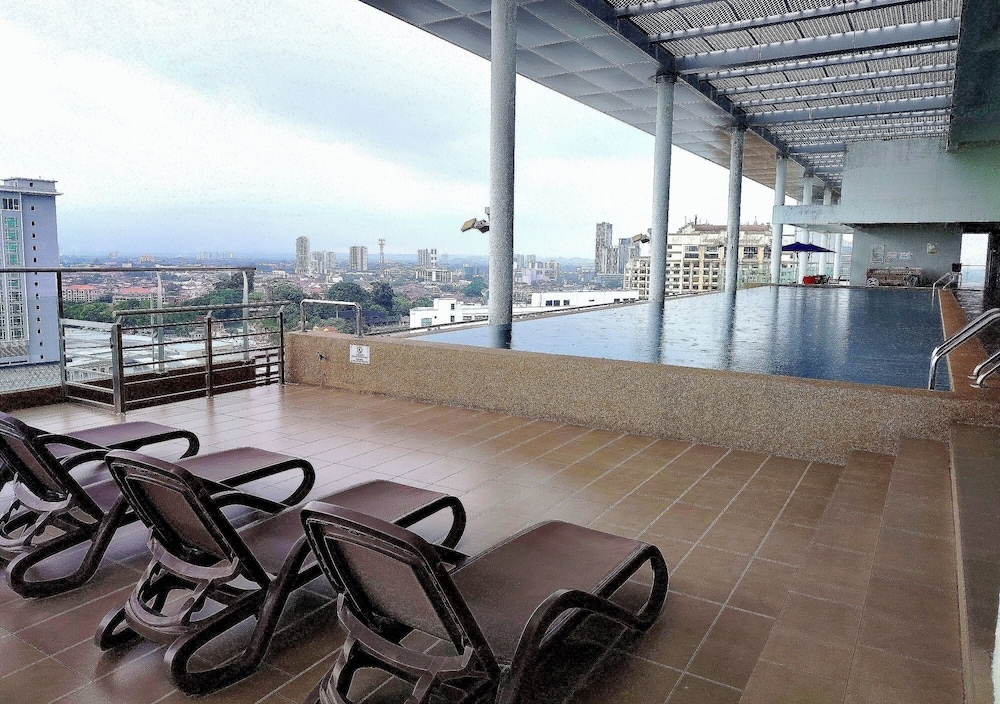 Rooftop pool