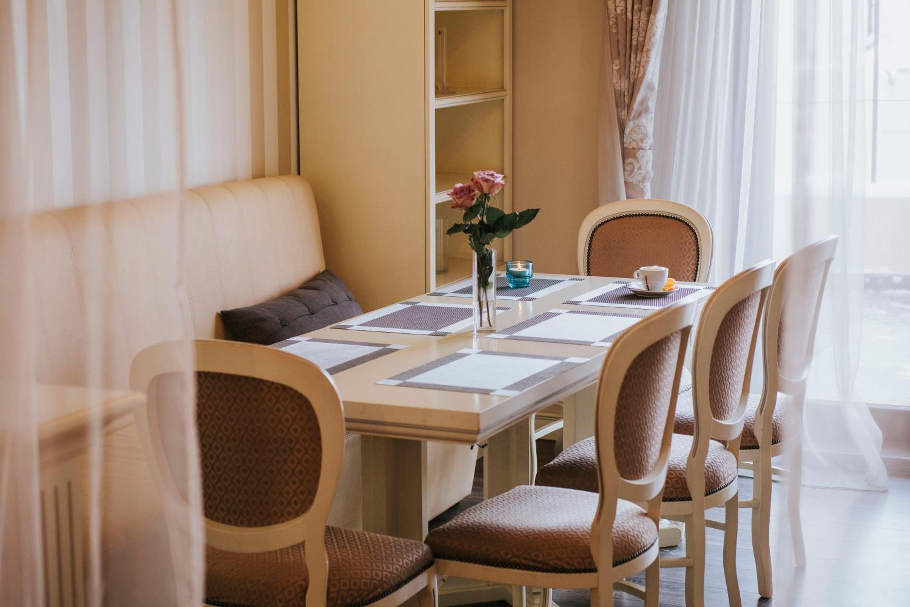 Restaurant-cafeteria