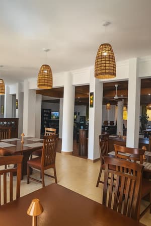 thumbnail: Restaurant