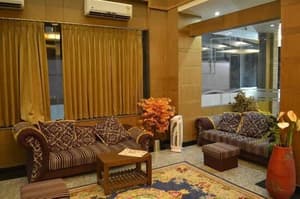thumbnail: Lobby sitting area