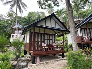 thumbnail: Front of property