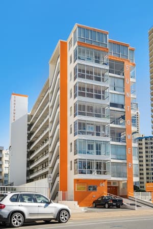 thumbnail: Front of property