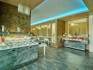 thumbnail: Dining