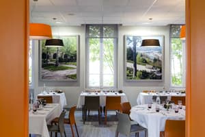thumbnail: Restaurant