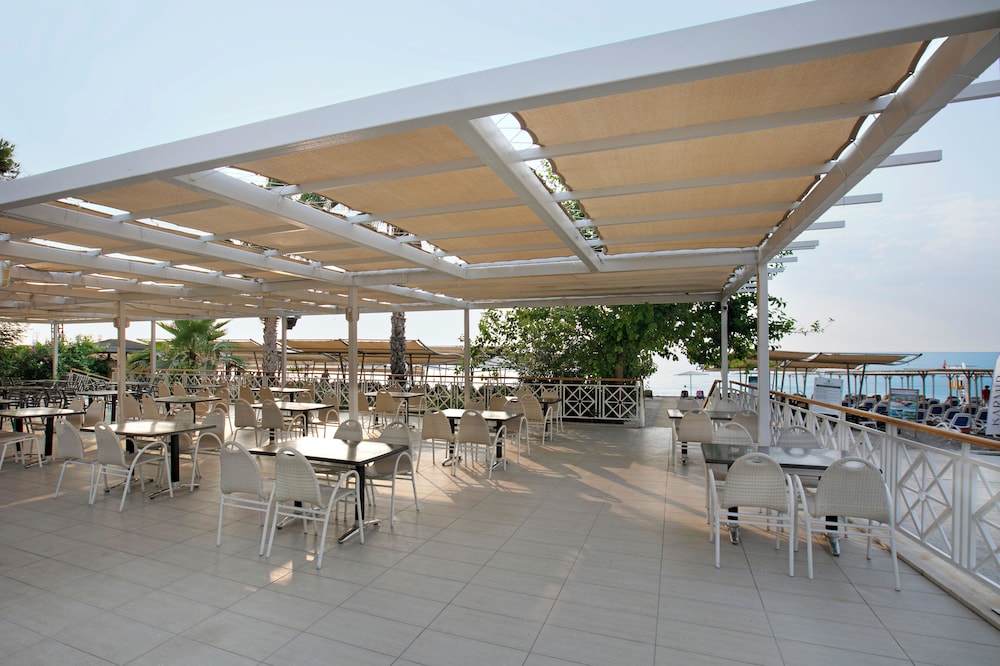 Beach bar