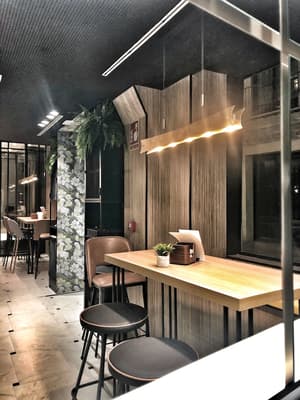 thumbnail: Bar (on property)