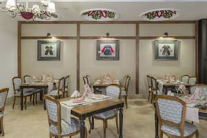 thumbnail: Restaurant