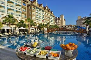 thumbnail: Outdoor pool