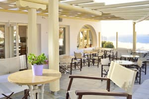thumbnail: Outdoor dining