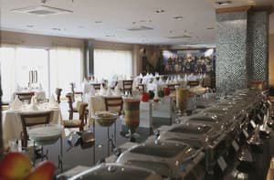 thumbnail: Restaurant