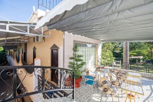 thumbnail: Terrace/patio