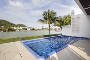 thumbnail: Private pool