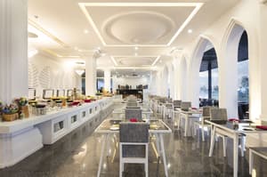 thumbnail: Breakfast area