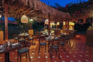 thumbnail: Outdoor dining