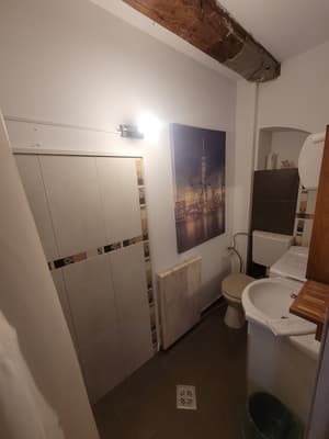 thumbnail: Bathroom