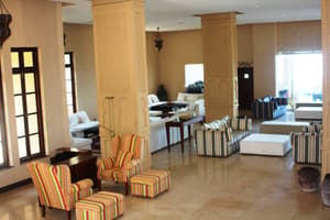 thumbnail: Lobby lounge