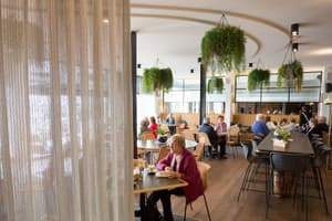 thumbnail: Breakfast area