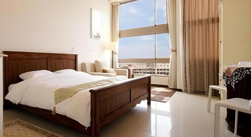 896561495.jpg