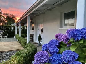 thumbnail: Front of property
