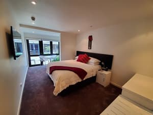 thumbnail: Room