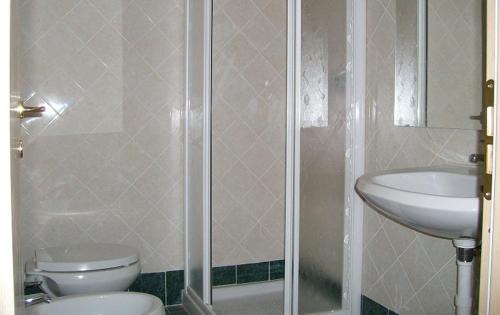 319984467.jpg