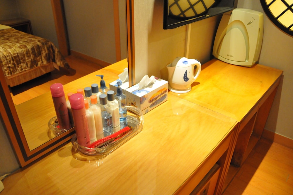 Room amenity