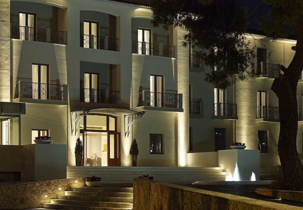 Front of property - evening/night