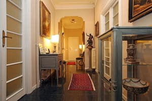 thumbnail: Interior