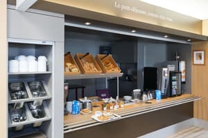 thumbnail: Breakfast area