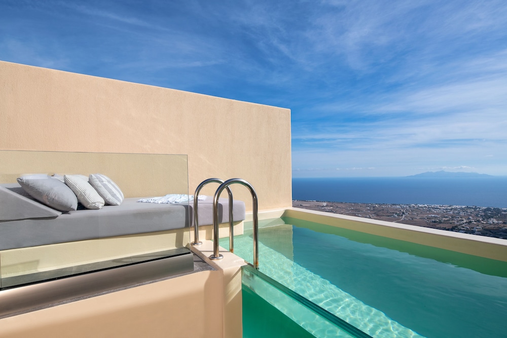 Private pool
