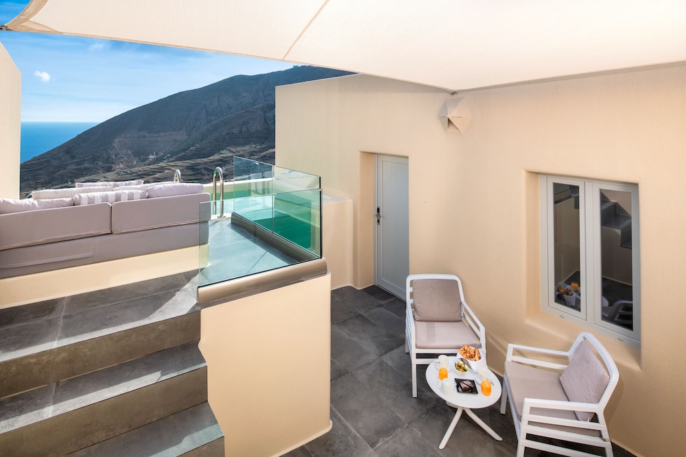 Private pool