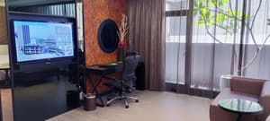 thumbnail: In-room business center