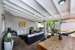 thumbnail: Terrace/patio