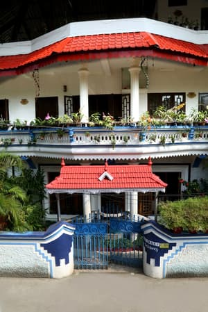 thumbnail: Front of property