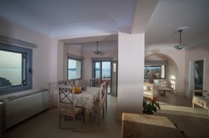 thumbnail: Interior