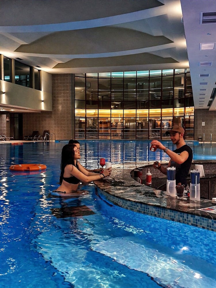 Poolside bar