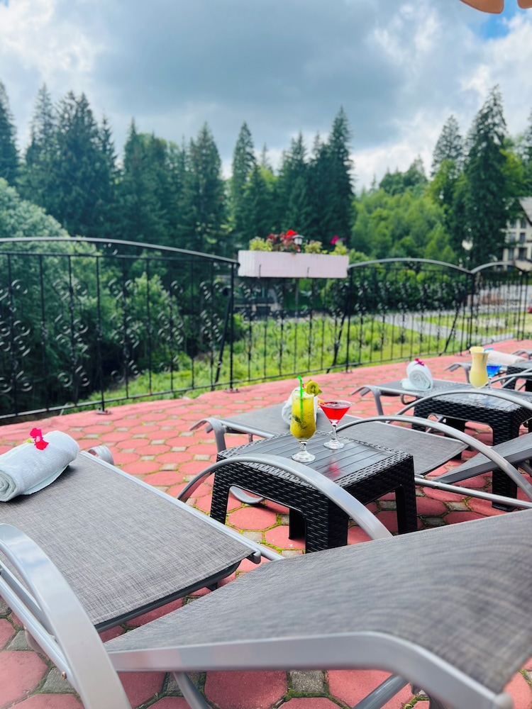 Sundeck