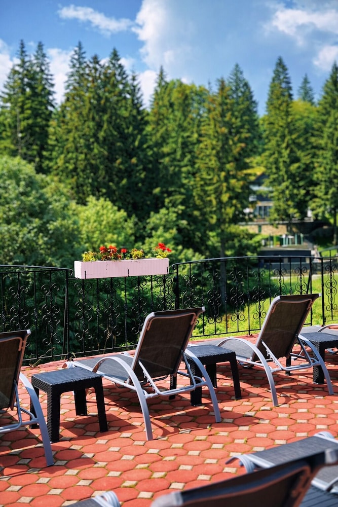 Sundeck