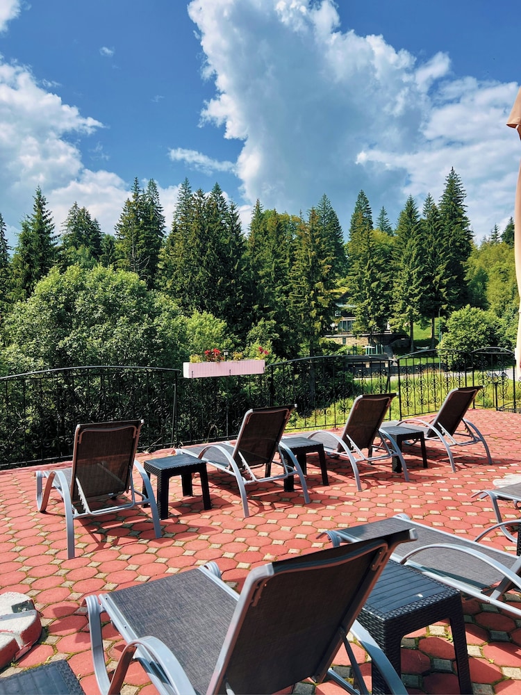 Sundeck