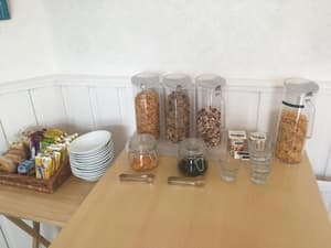 thumbnail: Breakfast area