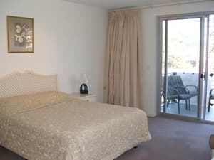thumbnail: General view